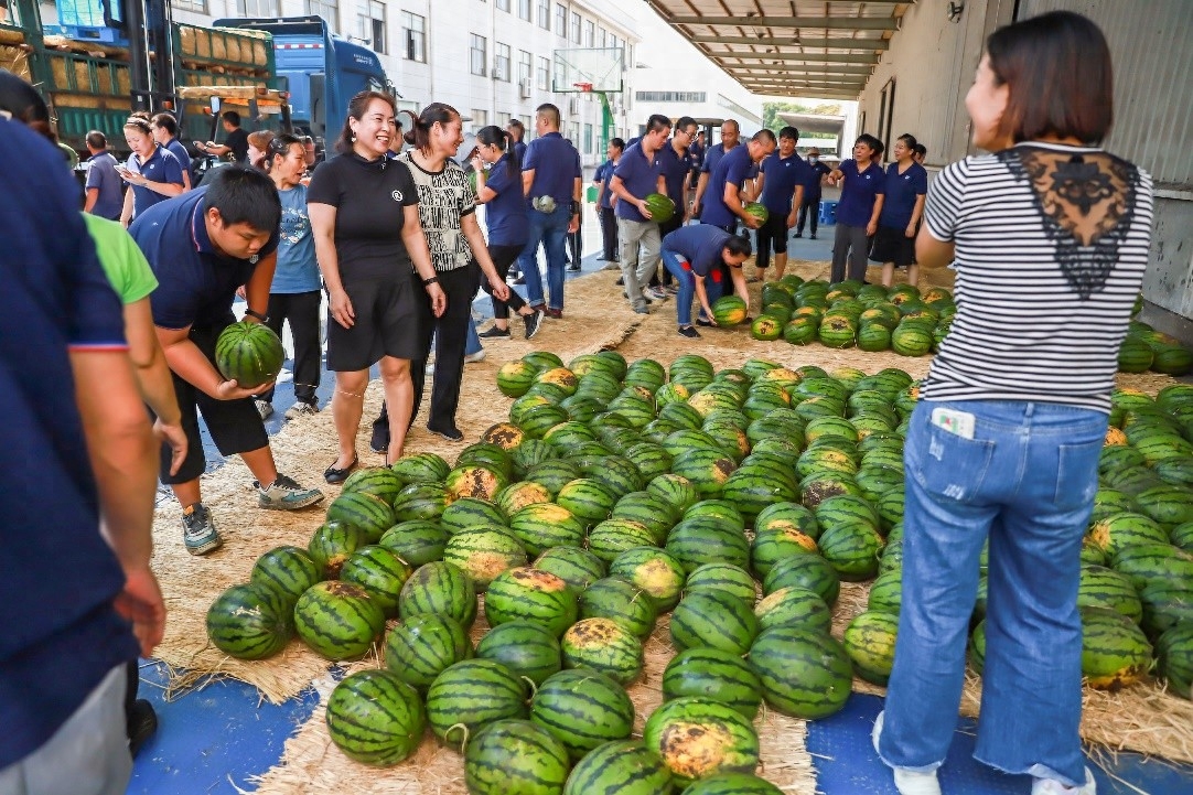 情滿中秋 愛在板川|板川電器為全體員工發放中秋福利 情滿中秋 愛在板川|板川電器為全體員工發放中秋福利
