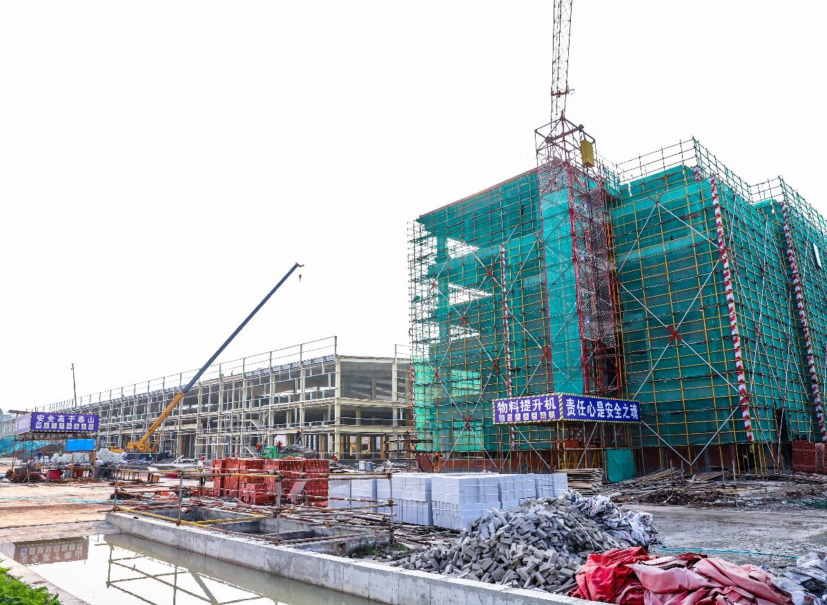 嵊州市市委書記裘建勇同志親臨板川智慧廚房數字化工業園參觀考察