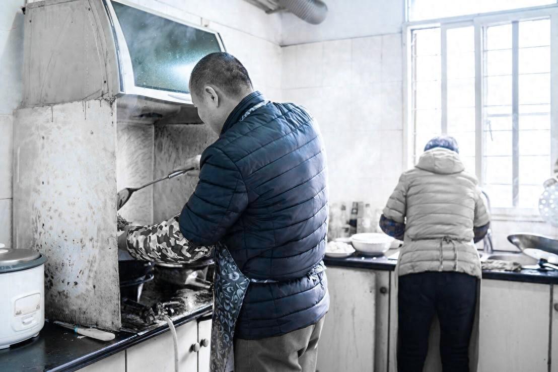 一家四口室內一氧化碳中毒?新聞是假,廚房隱患是真! 一家四口室內一氧化碳中毒?新聞是假,廚房隱患是真!