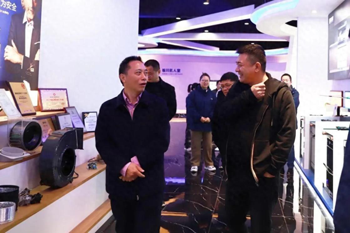 嵊州市人大常委會一行蒞臨板川電器深度調(diào)研考察,共促企業(yè)提質(zhì)增速! 嵊州市人大常委會一行蒞臨板川電器深度調(diào)研考察,共促企業(yè)提質(zhì)增速!