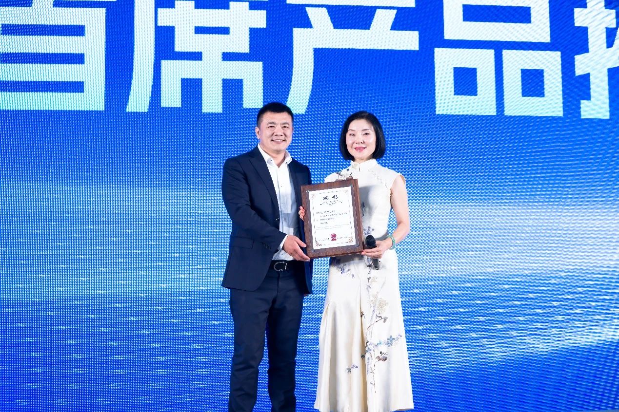 驟減“17”倍油煙危害!板川近排煙灶一體機攜陳紅老師開辟存量市場新局面 驟減“17”倍油煙危害!板川近排煙灶一體機攜陳紅老師開辟存量市場新局面