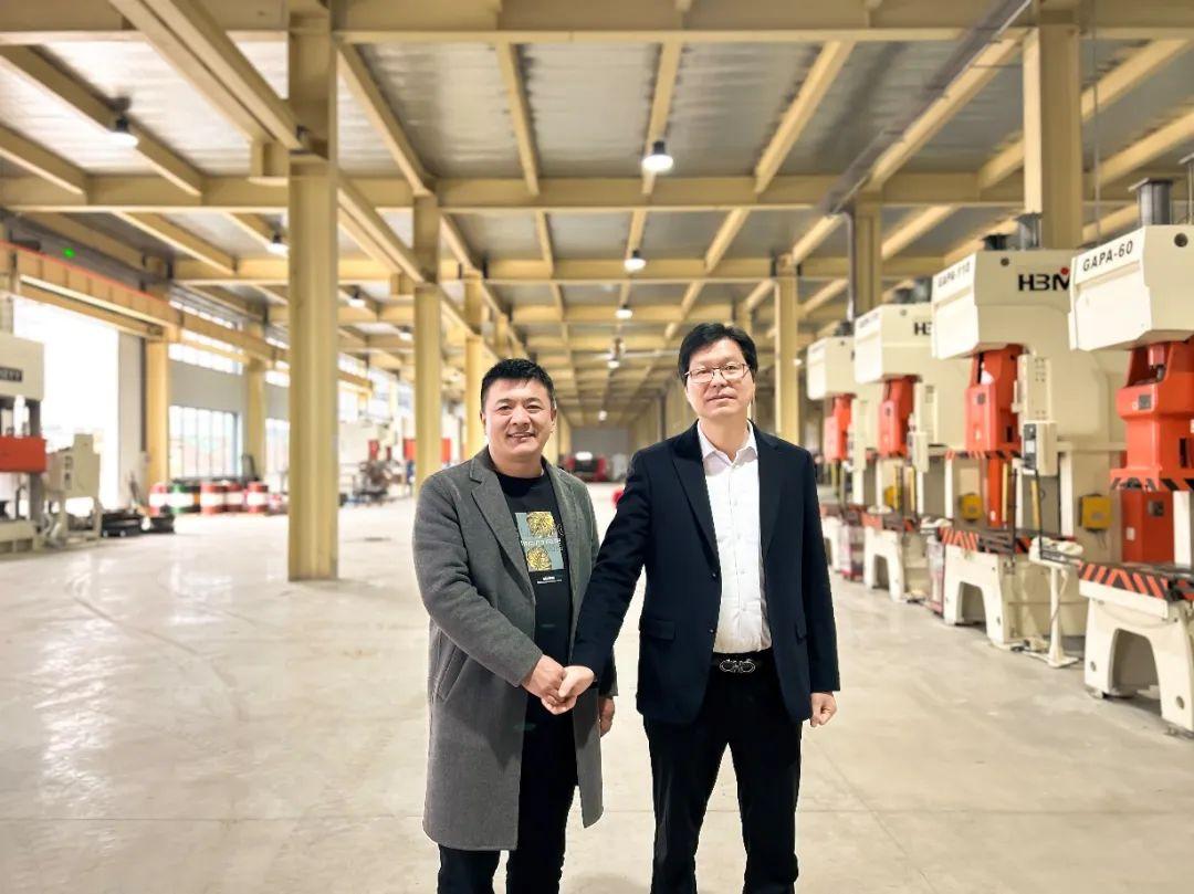 嵊州市副市長郭偉鋒先生為板川送上新春祝福!板川智慧廚房數字化工業園喜迎2024年開門紅! 嵊州市副市長郭偉鋒先生為板川送上新春祝福!板川智慧廚房數字化工業園喜迎2024年開門紅!