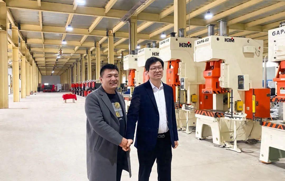 嵊州市副市長郭偉鋒先生為板川送上新春祝福!板川智慧廚房數字化工業園喜迎2024年開門紅! 嵊州市副市長郭偉鋒先生為板川送上新春祝福!板川智慧廚房數字化工業園喜迎2024年開門紅!