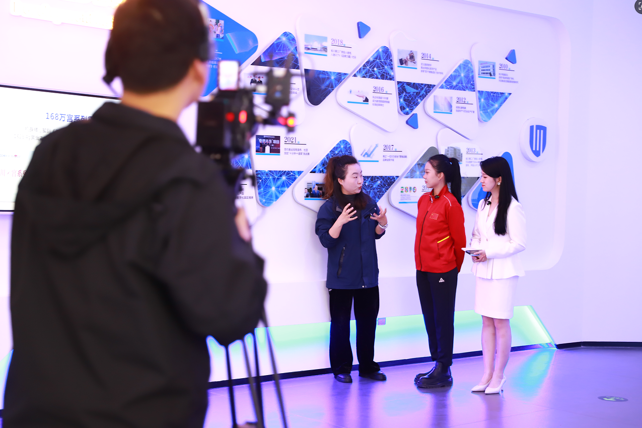 “冠軍品質,探秘板川”—— 冠軍潘婷領銜探廠板川,冠軍之夜圓滿收官! “冠軍品質,探秘板川”—— 冠軍潘婷領銜探廠板川,冠軍之夜圓滿收官!