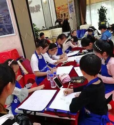 安徽阜陽專賣店，成功舉辦大型兒童繪畫比賽！