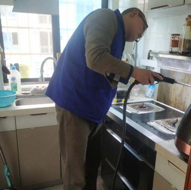 服務為贏,板川《安全行服務》——湖南站 服務為贏,板川《安全行服務》——湖南站