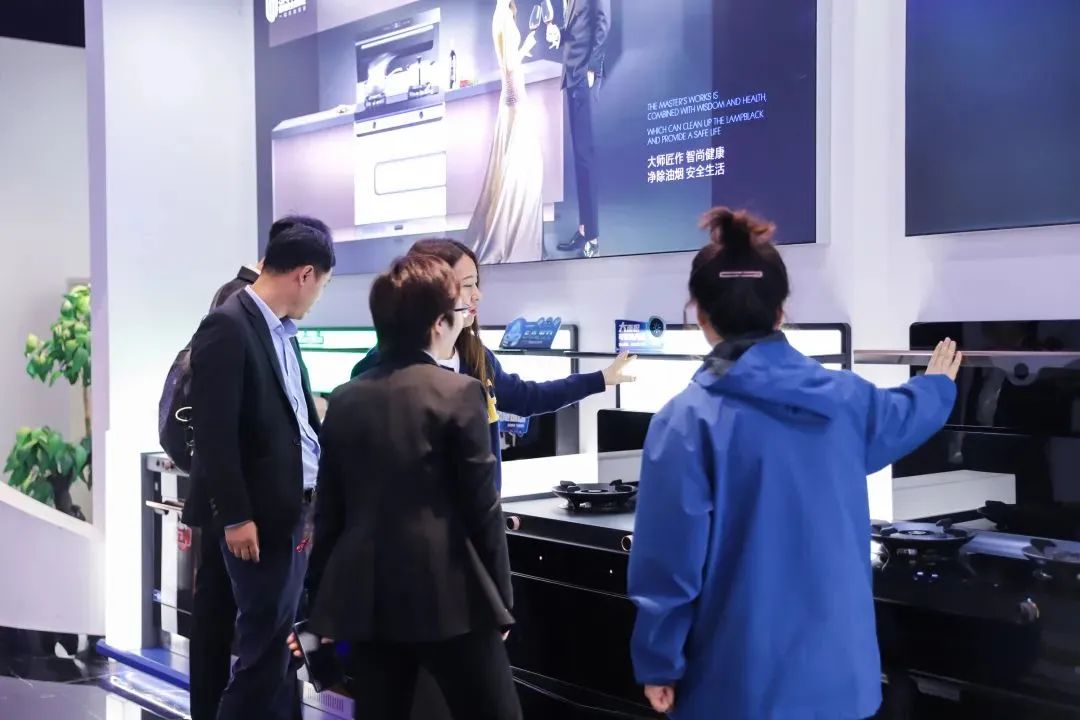 居然之家再訪板川!品牌實力市場共鑒!江蘇市場藍(lán)圖未來可期! 居然之家再訪板川!品牌實力市場共鑒!江蘇市場藍(lán)圖未來可期!